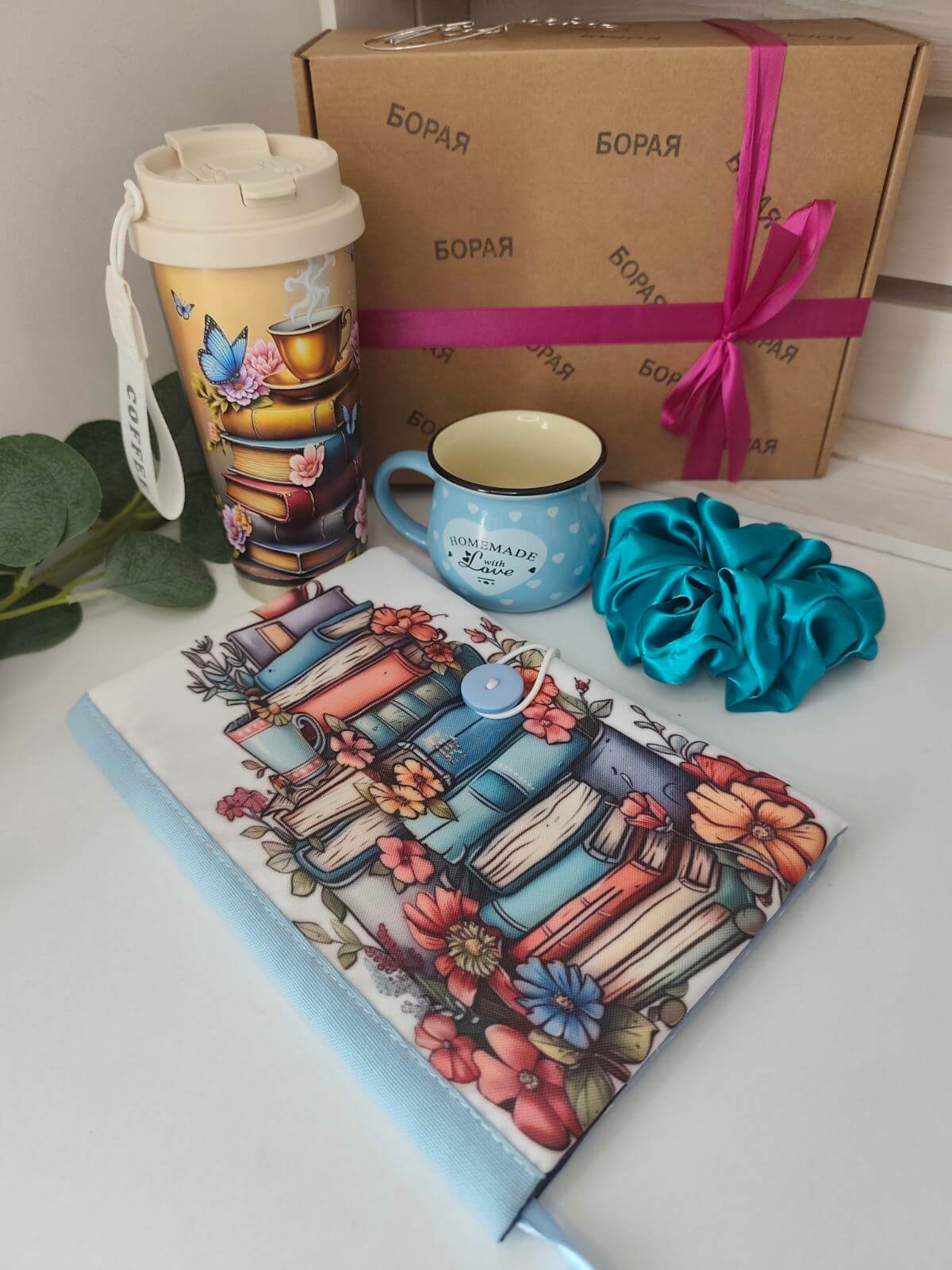 Калъф за книга, 2 чаши и скрънчи